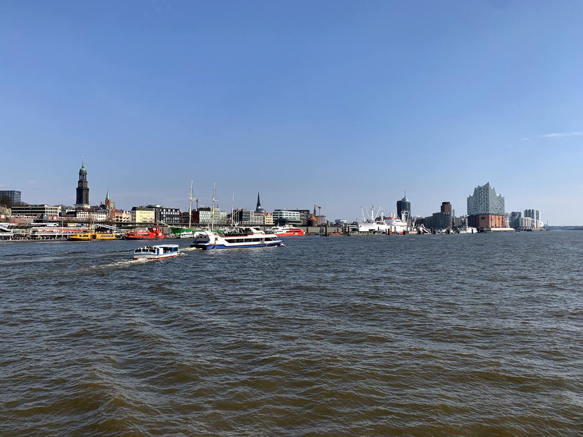Hamburg im März – Ebbe in der Speicherstadt